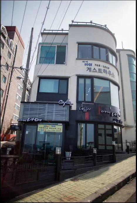 My Mother Guesthouse Jeju 2*,